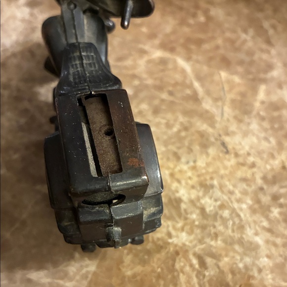 Vintage Die Cast Metal Motorcycle Pencil Sharpener - Picture 6 of 13